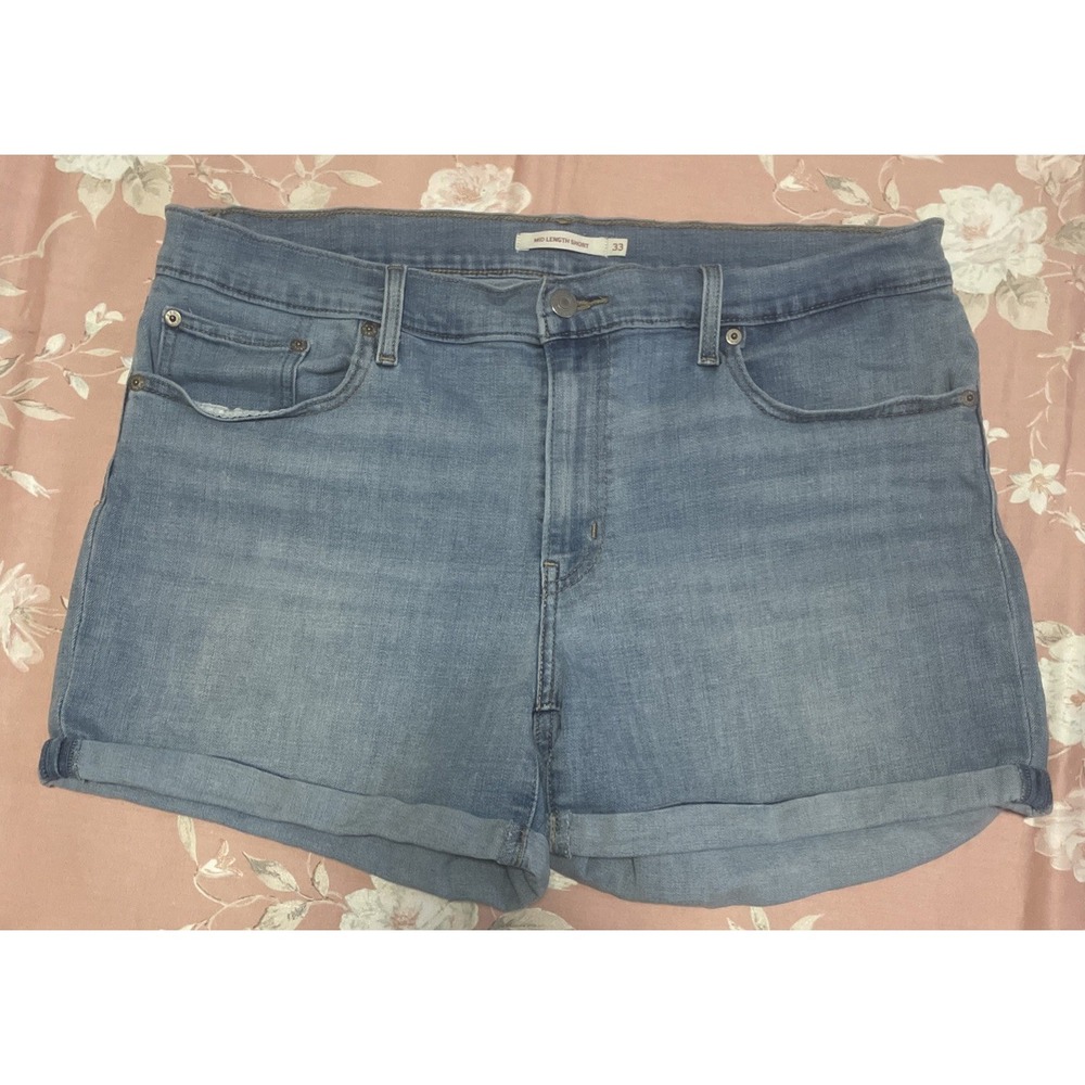 Womens High Rise Levis Denim Shorts Size 33 Light Wash 4" Inseam
